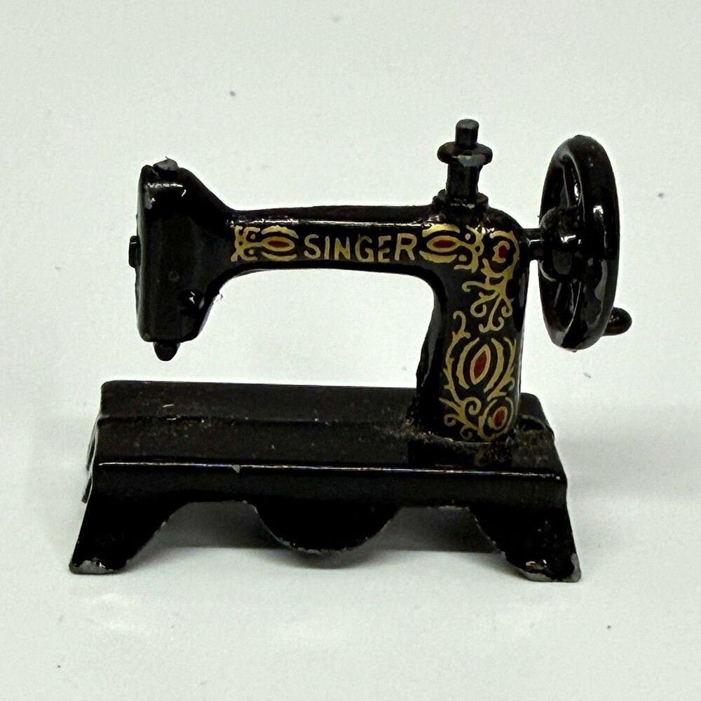 Singer Miniature Sewing Machine Black Gold Metal Dollhouse Decor Collectible